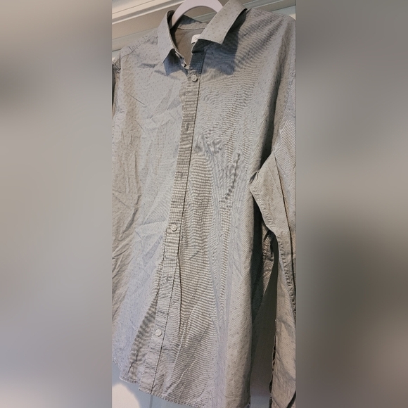 $60 Men's Calvin Klein Gray Checkered Pattern Casual Button Down Long Sleeve XL - Picture 4 of 11